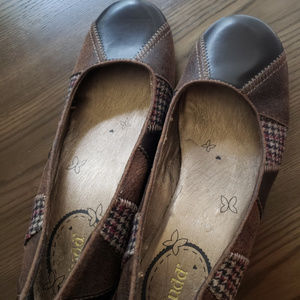 Wedge shoes